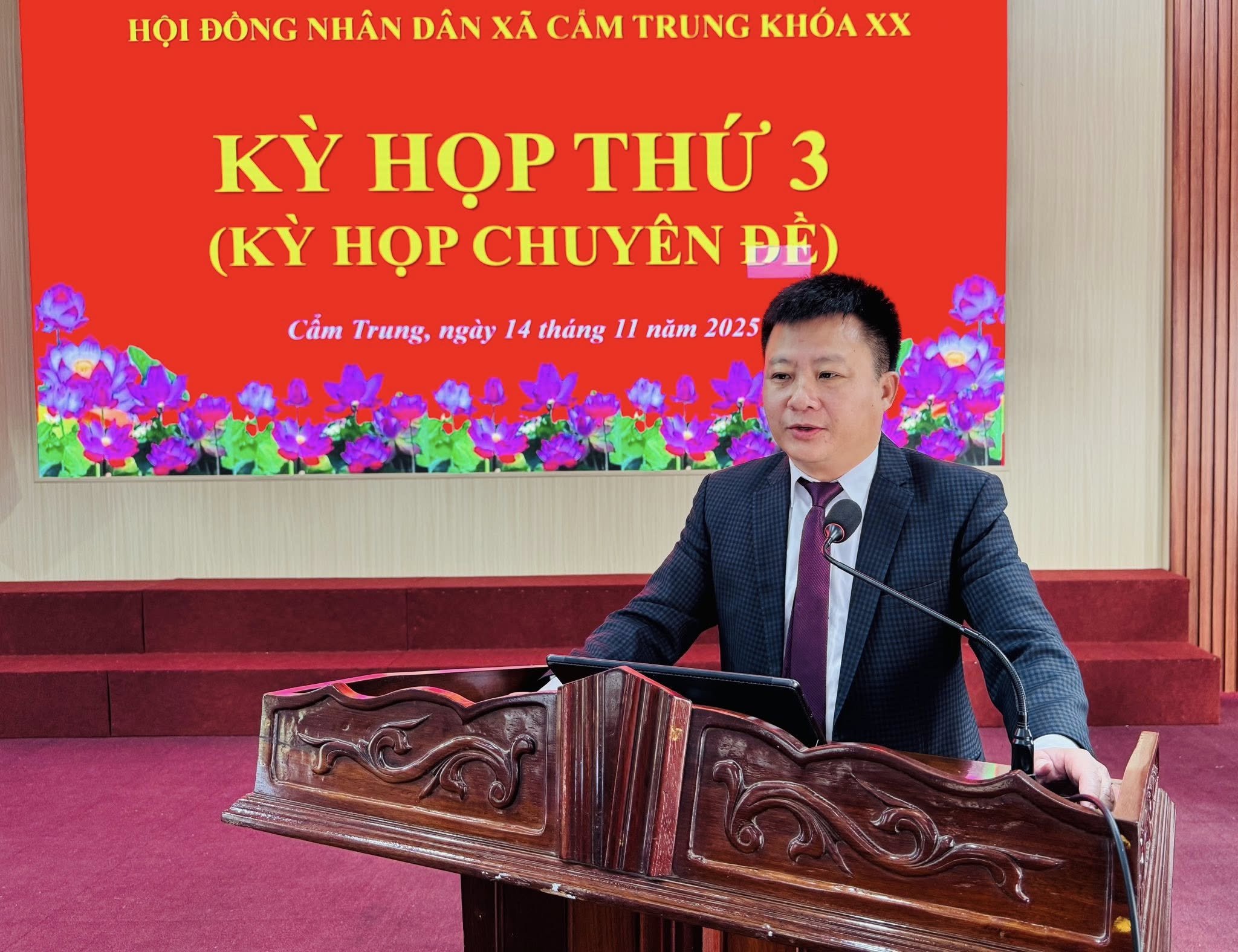 KỲ HỌP THỨ 3 HỘI ĐỒNG NHÂN DÂN XÃ CẨM TRUNG TỈNH HÀ TĨNH KHÓA XX. KỲ HỌP ĐỘT XUẤT GIẢI QUYẾT CÁC VẤN ĐỀ PHÁT SINH TRONG NĂM 2025.