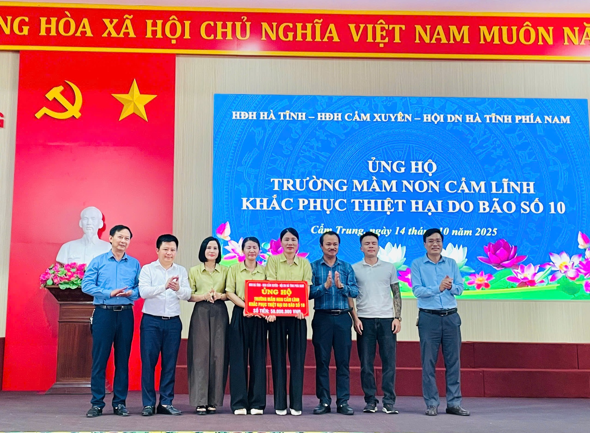 Xã Cẩm Trung kết nối với HĐH khu vực phía Nam và các tổ chức Thiện nguyện tổ chức chương trình ủng hộ cho trường Mầm non Cẩm Lĩnh khắc phục thiệt hại do bão số 10.