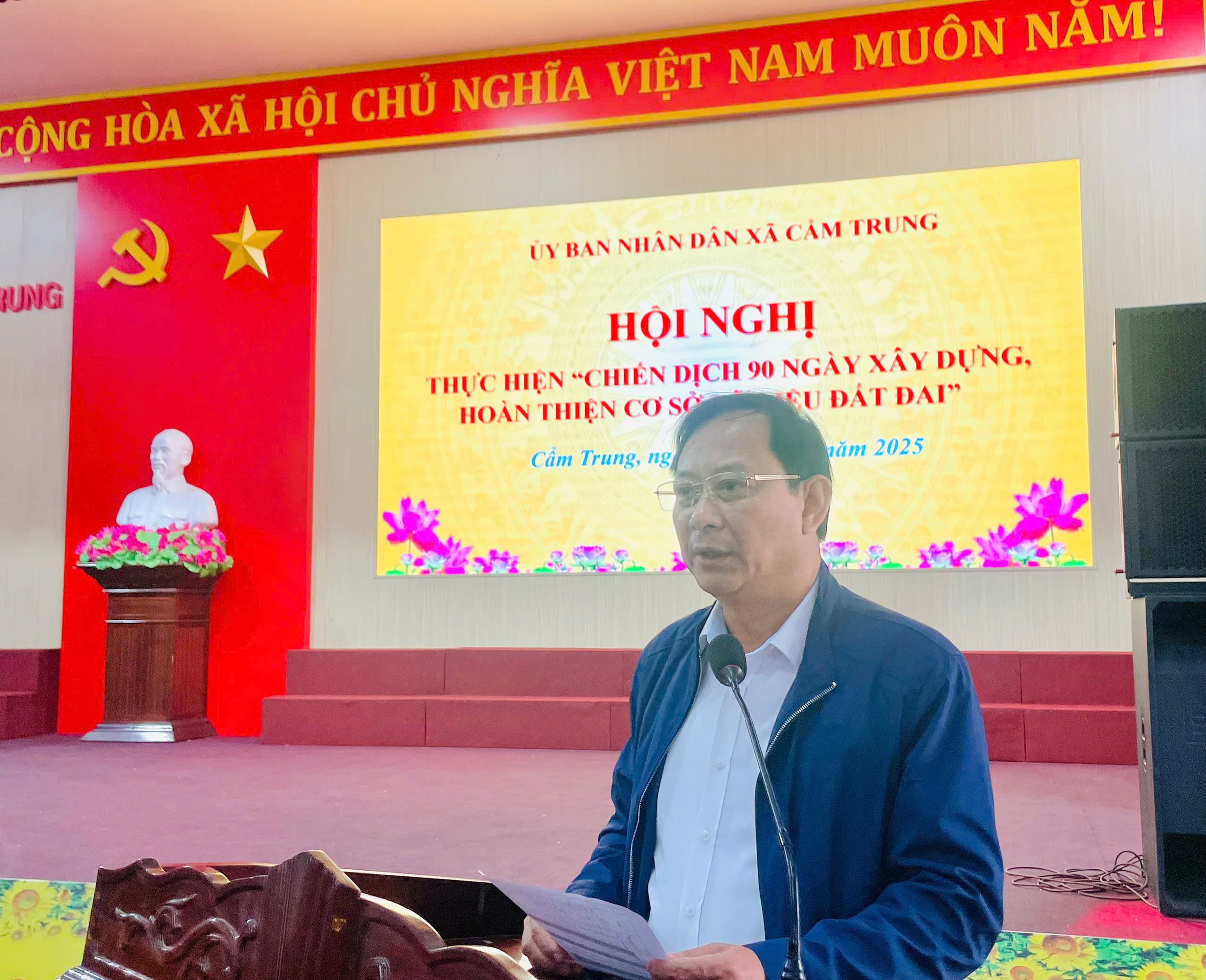 CẨM TRUNG TRIỂN KHAI CHIẾN DỊCH “90 NGÀY XÂY DỰNG, HOÀN THIỆN CƠ SỞ DỮ LIỆU QUỐC GIA VỀ ĐẤT ĐAI”