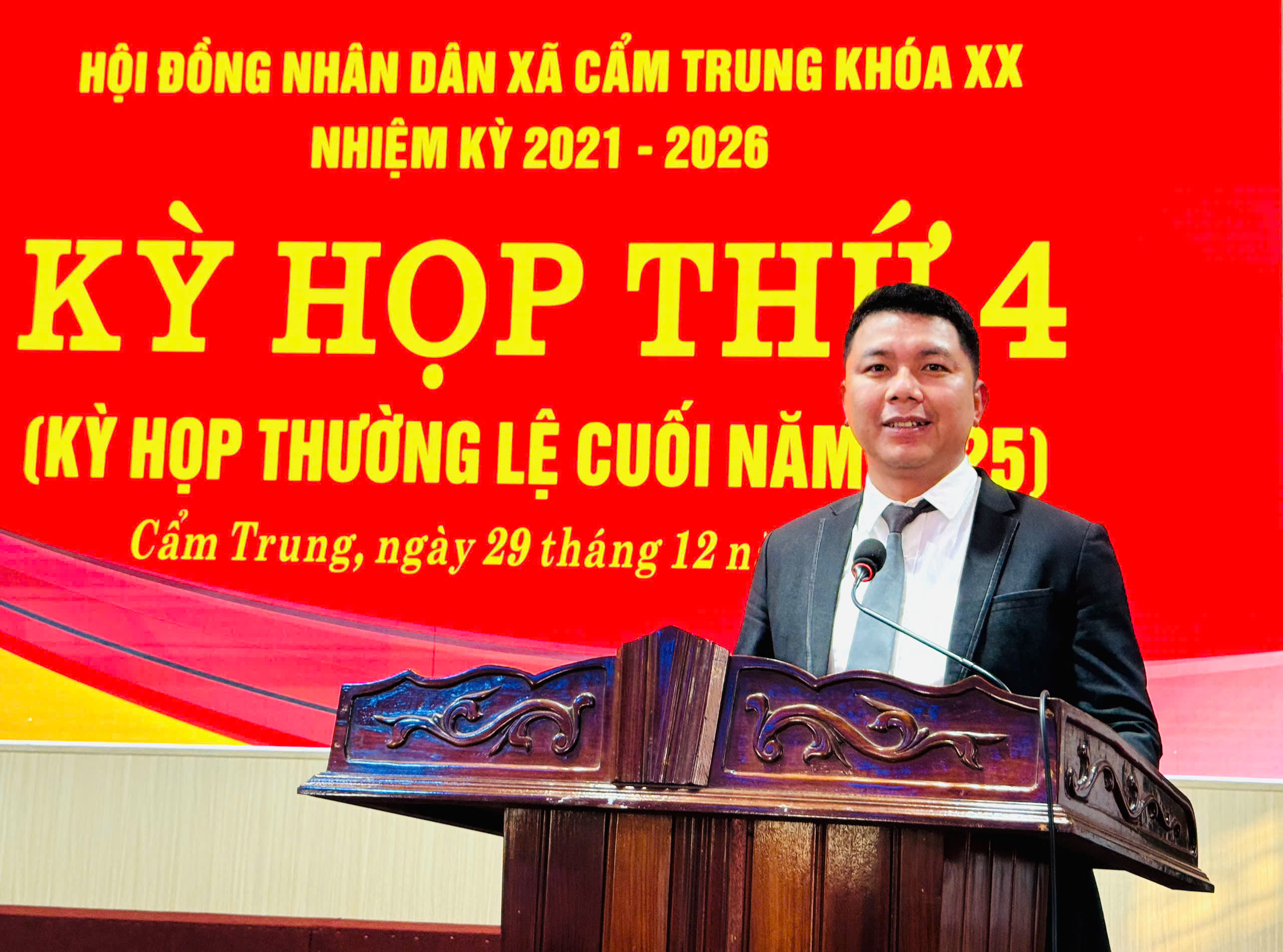 kỳ họp9.jpg