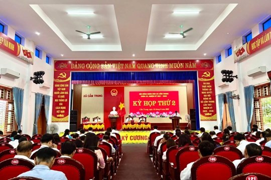 HỘI ĐỒNG NHÂN DÂN XÃ CẨM TRUNG TỔ CHỨC KỲ HỌP THỨ 2, KHOÁ XX, NHIỆM KỲ 2021 - 2026