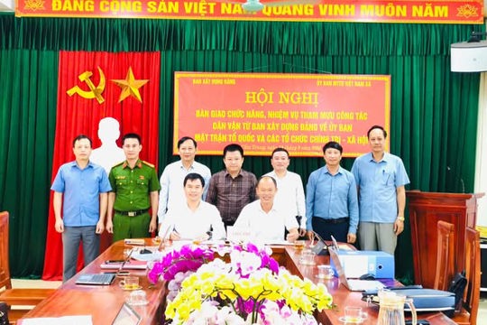Ban Thường vụ Đảng ủy xã Cẩm Trung, tỉnh Hà Tĩnh Hội nghị đánh giá, xếp loại KPI quý III năm 2026 và tổ chức bàn giao chức năng, nhiệm vụ  tham mưu công tác dân vận từ Ban Xây dựng Đảng về Ủy ban Mặt trận Tổ quốc,các tổ chức chính trị - xã hội
