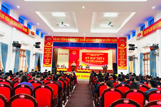 HĐND XÃ CẨM TRUNG TỔ CHỨC KỲ HỌP THỨ 4(kỳ họp thường lệ cuối năm 2025)