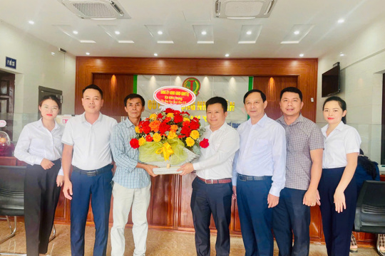 PHÁT HUY VAI TRÒ DOANH NHÂN, DOANH NGHIỆP TRONG PHÁT TRIỂN KINH TẾ XÃ CẨM TRUNG 