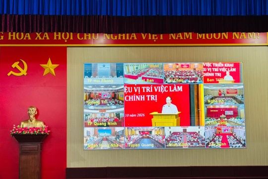 Ban Thường vụ Đảng ủy xã Cẩm Trung, tỉnh Hà Tĩnh tổ chức điểm cầu tham dự Hội nghị trực tuyến toàn quốc tập huấn, quán triệt thực hiện nhiệm vụ xây dựng cơ sở dữ liệu vị trí việc làm gắn với xây dựng phương án giao biên chế của hệ thống chính trị giai đoạn 2027–2031