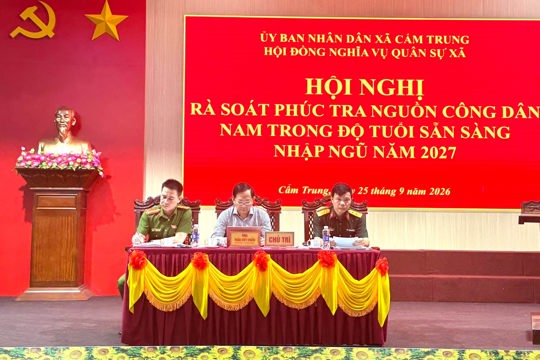 Hội đồng NVQS xã Cẩm Trung, tỉnh Hà Tĩnh tổ chức Hội nghị triển khai công tác rà soát công dân trong độ tuổi sẵn sàng nhập ngũ và xem xét các trường hợp đề nghị tạm hoãn, miễn gọi nhập ngũ năm 2027.