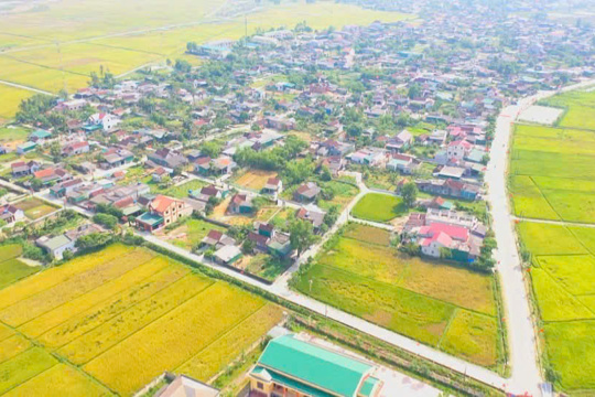 XÃ CẨM TRUNG TẬP TRUNG CAO CHO CÔNG TÁC SÁP NHẬP THÔN GẮN VỚI TẠO ĐỒNG THUẬN TRONG NHÂN DÂN. 