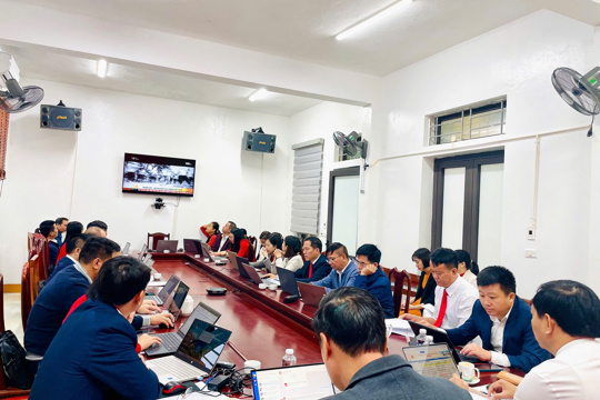 CHI BỘ CƠ QUAN UBND XÃ TỔ CHỨC SINH HOẠT CHUYÊN ĐỀ BÀI VIẾT CỦA TỔNG BÍ THƯ TÔ LÂM VỀ "SỨC MẠNH CỦA ĐOÀN KẾT"