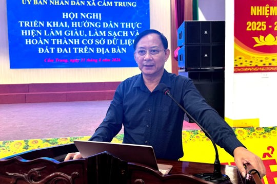 UBND xã Cẩm Trung, tỉnh Hà Tĩnh  tổ chức Hội nghị triển khai, hướng dẫn thực hiện làm giàu, làm sạch và hoàn thành cơ sở dữ liệu (CSDL) đất đai trên địa bàn xã, năm 2026.
