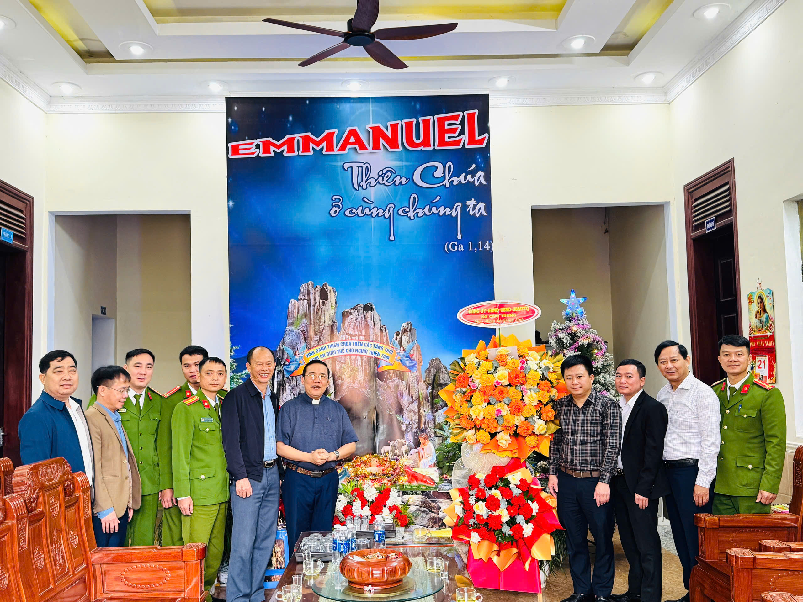 a. gặp mặt ngày giáng sinh cc.jpg000.jpg