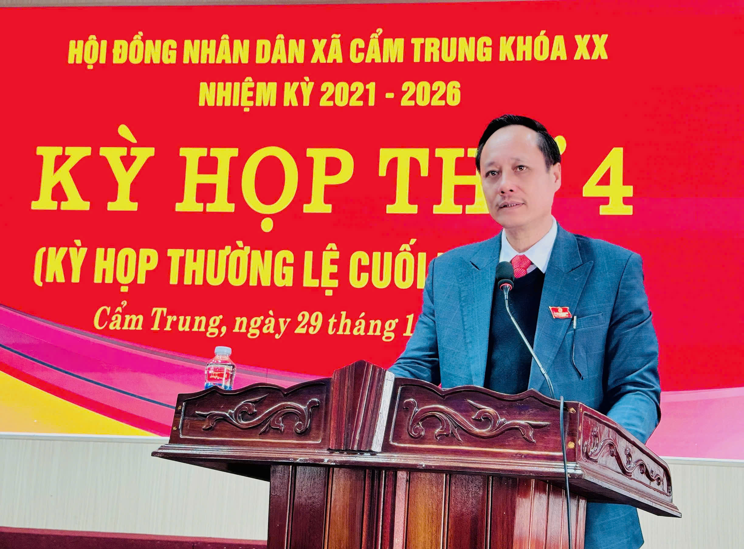 kỳ họp3.jpg